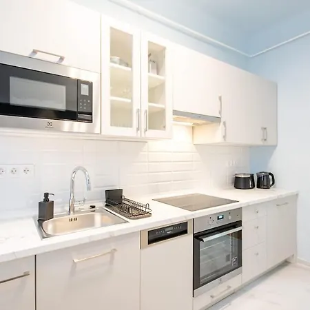 Modern And Comfy Apartment