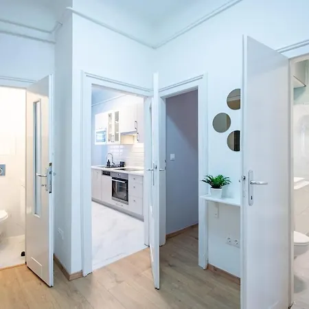 Modern And Comfy *