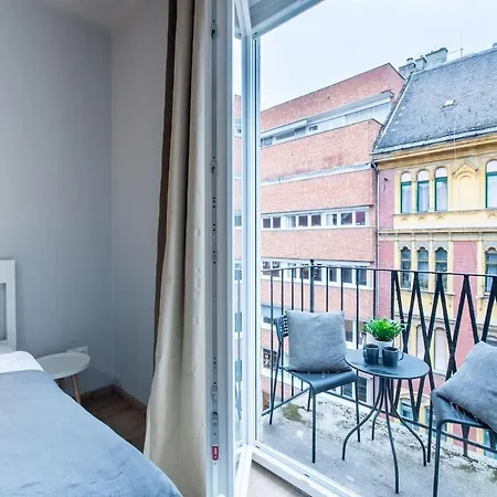 Modern And Comfy * Budapest