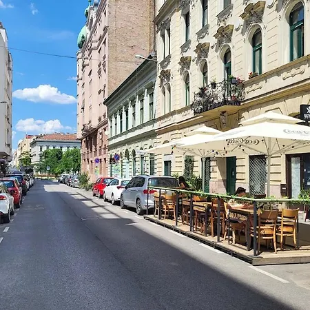 Modern And Comfy Βουδαπέστη